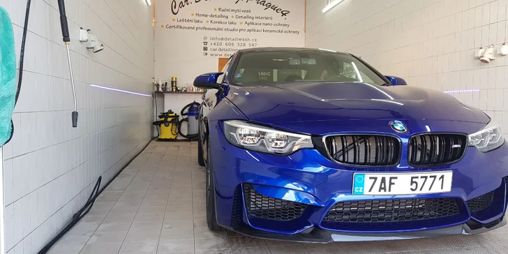 Zaměřeno na každý detail: Profesionální ruční mytí automobilů a leštění laku