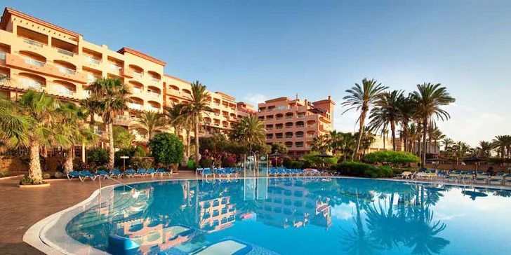 Pláže Caleta de Fuste blízko metropole - 4* resort s all inclusive