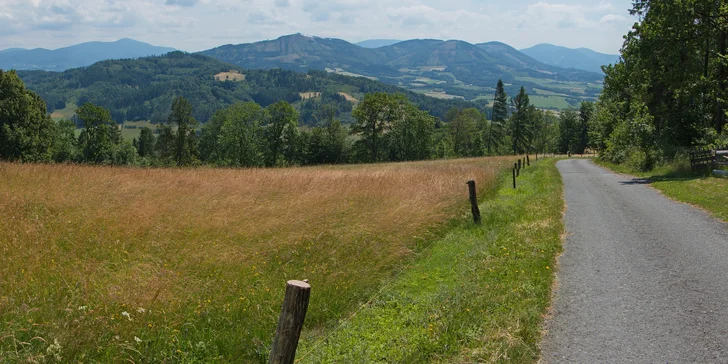 Odpočinek s polopenzí a tréninkem golfu v dosahu Beskyd i Jeseníků