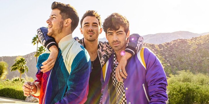 Únorový koncert Jonas Brothers v Berlíně: doprava autobusem a vstupenka