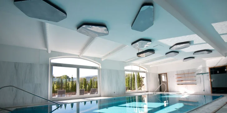 Luxusní pobyt v 5* polském hotelu Pałac Pakoszów: jídlo, neomezený vstup do spa a fitness