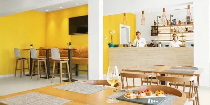 Užijte si letovisko Baška Voda - 5* hotel u pláže, vlastní doprava