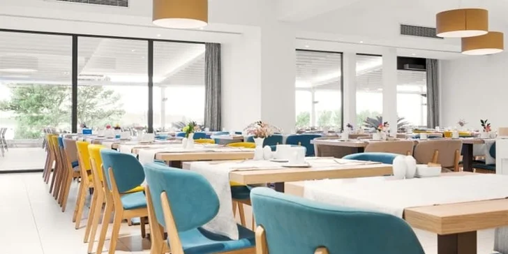 Užijte si letovisko Baška Voda - 5* hotel u pláže, vlastní doprava