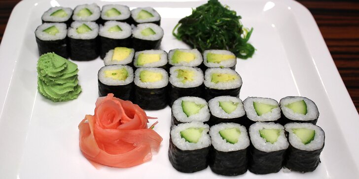 Asijská hostina: 24–60 ks sushi s lososem i krevetami či vegetariánský set