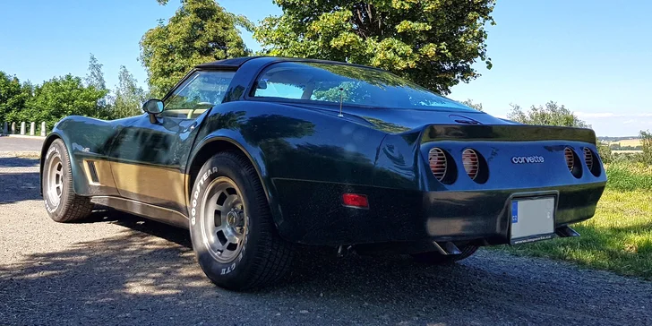 Sportovní veterán Chevrolet Corvette C3 - L82: 10–30 min. spolujízdy či řízení