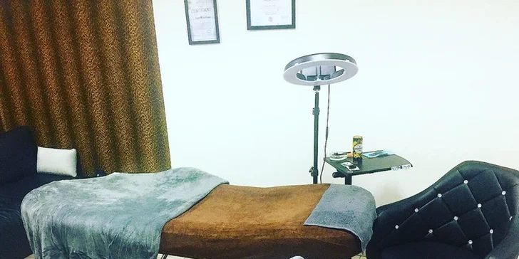 Prodloužení a zahuštění řas objemovou technikou