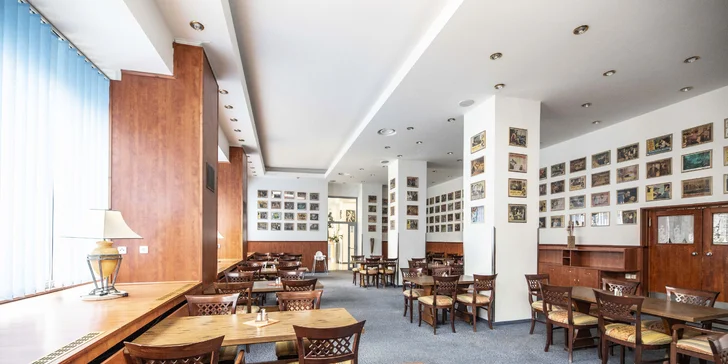 Karlovy Vary pro dva: elegantní 3* hotel se snídaní a vstupem do lázní či masáží