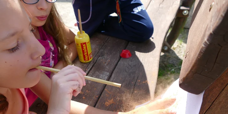 Řemeslné kurzy pro malé i velké kutily: slaměné dekorace, vlněné výrobky i třeba pyrografie