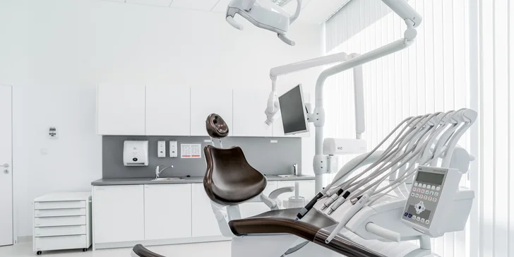 Usmějte se: komplexní dentální hygiena pro zuby s rovnátky i balíček 3 ošetření