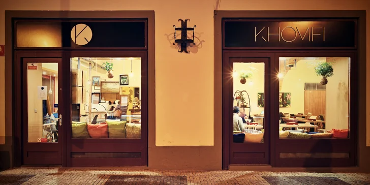 4 chody v restauraci Khomfi: polévka, závitky i Bún Bò Nam Bộ, Curry Đỏ nebo další asijské dobroty