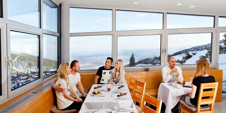 Horský hotel pod Gerlachem přímo u plesa: snídaně či polopenze a wellness s výhledem