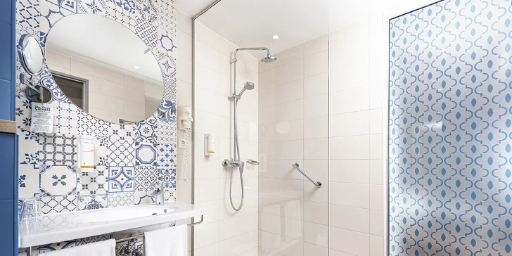 Poznejte Budapešť: moderní 4* hotel v centru, snídaně a neomezeně sauna