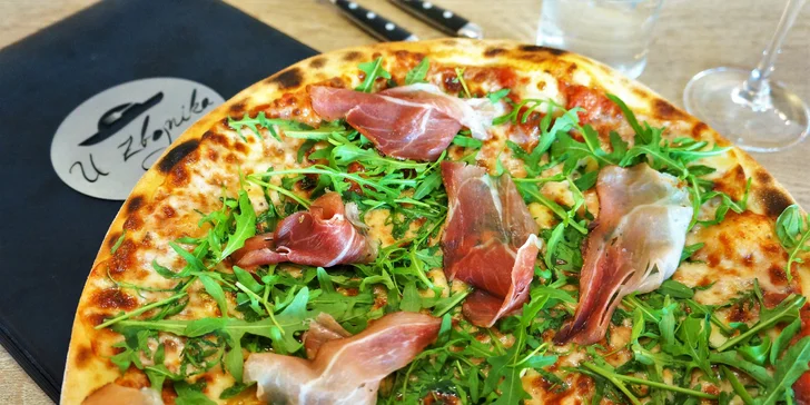 Kulaté štěstí: jedna nebo dvě pizzy výběrem z celého menu