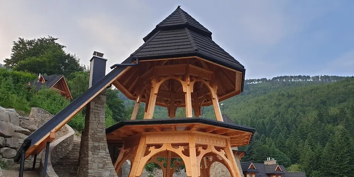 5* resort v polských Beskydech: pobyt až pro 4 osoby se snídaní, wellness a bazénem