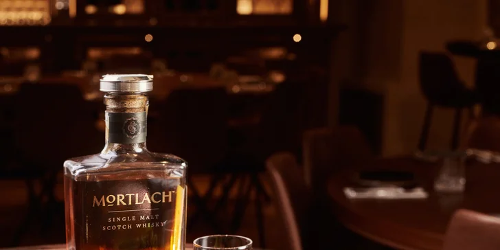 Whiskey Restaurant, Bar & Museum: 3chodové menu s lososem či hovězím steakem