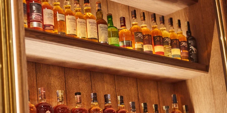 Degustace 4 druhů whisky: 3 balíčky špičkového alkoholu z Irska, Skotska, Ameriky i Asie