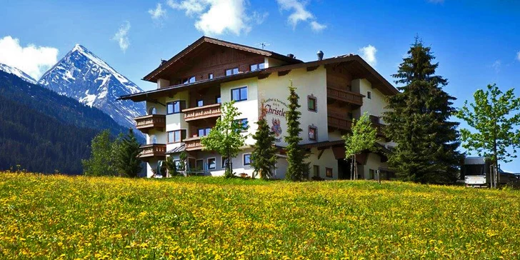S rodinou do rakouských hor: 2–5 nocí, polopenze i neomezený wellness a pobyt až pro 3 děti do 8,9 let zdarma