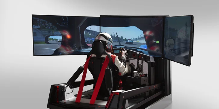 60 nebo 90 min. na realistickém závodním simulátoru pro 1 osobu