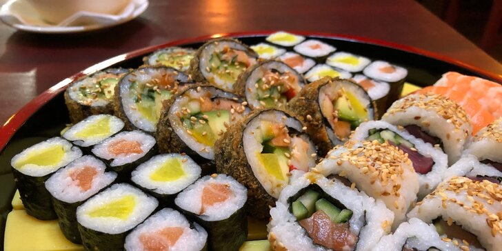 Pochutnejte si na sushi: až 44 kusů i s hovězí polévkou