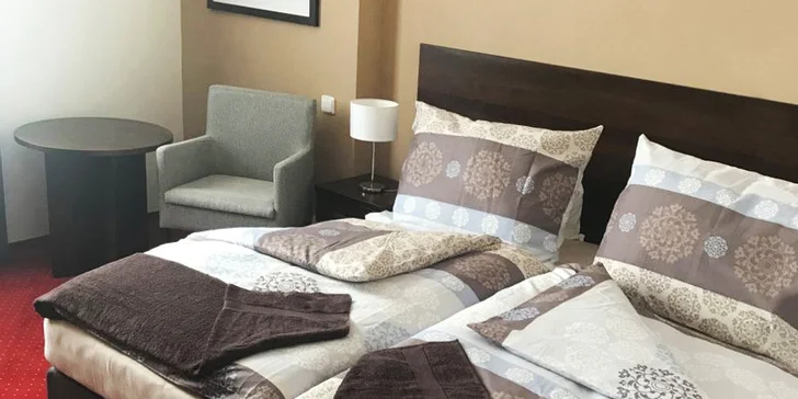 Pobyt v Třeboni: pobyt se snídaněmi, romantickou večeří a relax ve vířivce a sauně