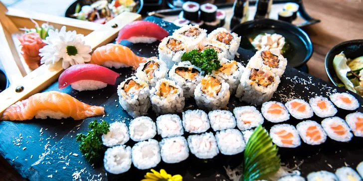 Pochutnejte si na asijských specialitách: otevřený voucher do sushi baru v hodnotě 500 nebo 1000 Kč
