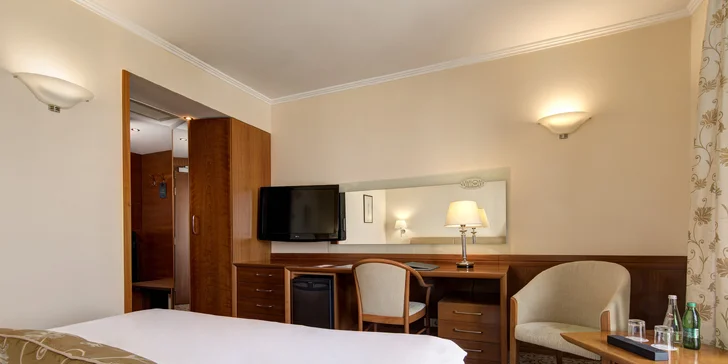 Luxusní pobyt ve Slovinsku: secesní hotel v centru Lublaně, snídaně a neomezeně bazén i sauny