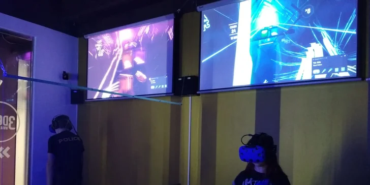 Virtuální realita a závodní RedBull sedačky s 3D obrazem