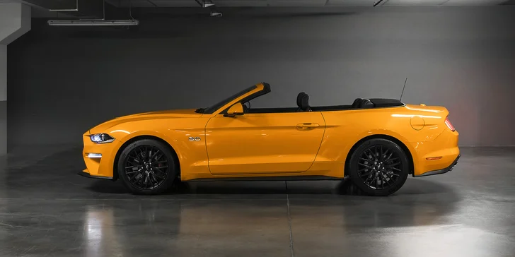 20–60 min. řízení nejnovějšího Mustangu GT 5.0 Cabrio s výkonem 480 koní