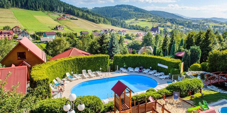 Aktivní odpočinek v polských horách: polopenze, bazén, sauna i ruská baňa