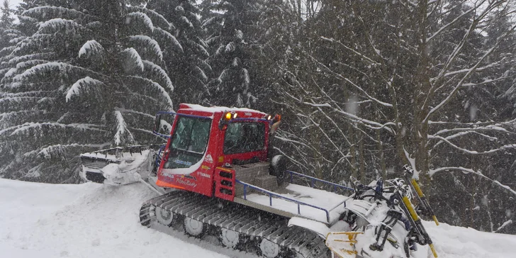 Zážitková jízda rolbou pro malé i velké: upravte dětský ski park nebo sáňkařskou dráhu