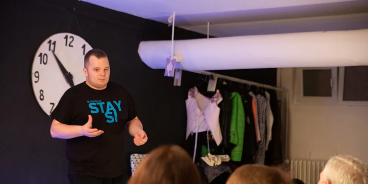 Sobota na prknech: 7hodinový divadelní workshop v Divadle Stay Si