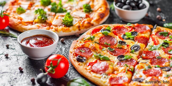 Jedna nebo dvě výborné pizzy dle výběru: šunková, salámová, s brusinkami i s dary moře
