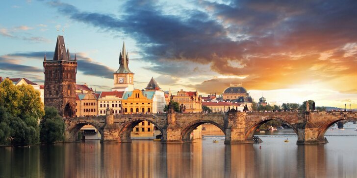 Pobyt v historickém centru Prahy: elegantní hotel se snídaní a lahev vína