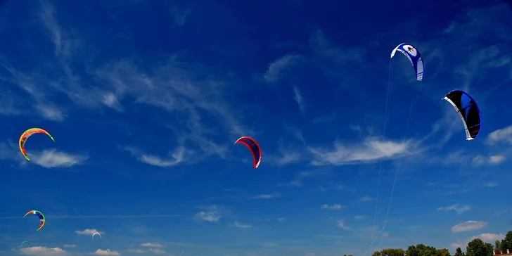 Že je Lido di Jesolo perfektní destinací, také potvrzuje prestižní ocenění Modrá vlajka, kterou každoročně uděluje evropská komise za čistotu a kvalitu pláží.