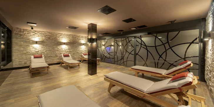 Aktivní dovolená v Krkonoších: pobyt s polopenzí, wellness, bazénem a výlety