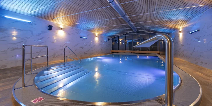 Aktivní dovolená v Krkonoších: pobyt s polopenzí, wellness, bazénem a výlety