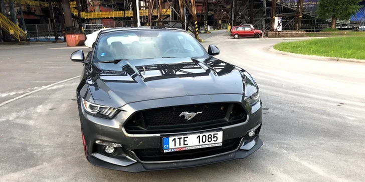 3–5 kol na technické trati v autě podle výběru: Mustang, Dodge, Nissan, Lamborghini i Ferrari