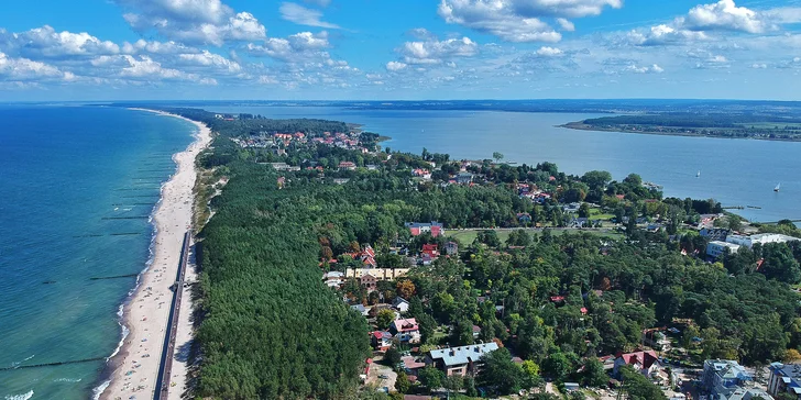 Luxusní pobyt u Baltu a jezera Jamno: hotel s bazénem a střešní terasou, snídaně nebo polopenze