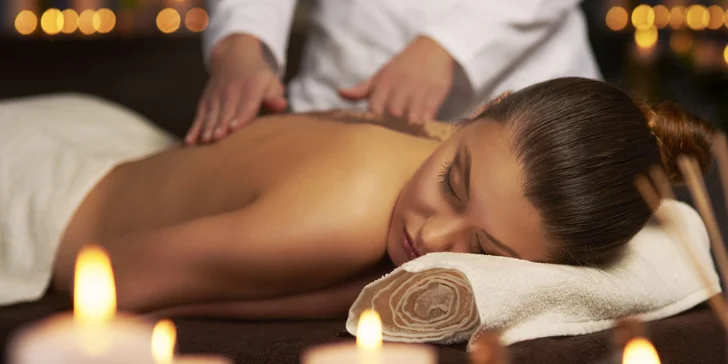 Thajská luxusní masáž v Royal Jasmine Spa, oxygenoterapie a aroma lázeň nohou
