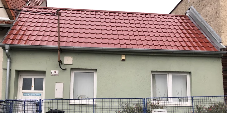 Dentální hygiena s leštěním zubů i fluoridací nebo nalepení dentálního šperku