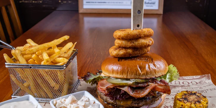 Pořádná hostina: cheeseburger menu nebo degustační menu pro 2 osoby