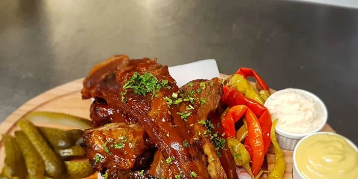 Otevřený voucher na 500 či 1000 Kč do restaurace Buddies: burgery, pizzy, saláty i sendviče