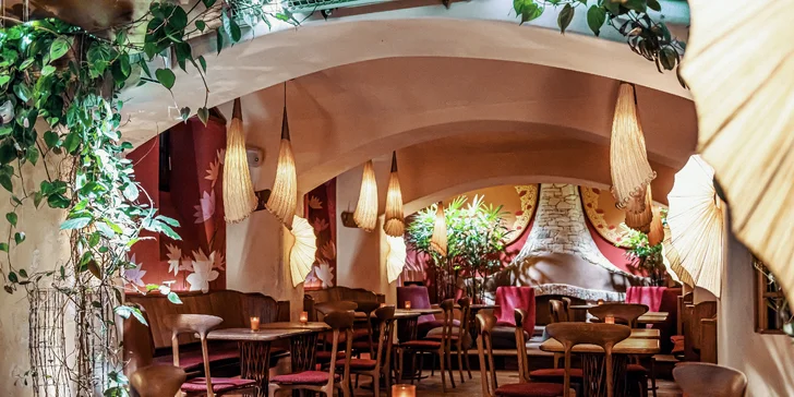 Tříchodové vegetariánské menu pro dva: paštika z tofu nebo guacamole, quesadilla či kari i sladká tečka