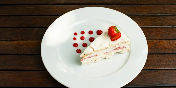 3 nebo 5 chodů v podolské restauraci: grilované kalamáry, hovězí chuck roll a další dobroty s vínem či bez