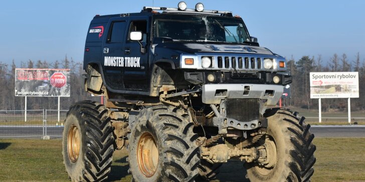 15min. jízdy pro milovníky terénu: Hummer H2, Monster Truck i Trial Truck