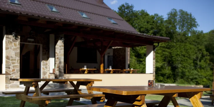 Zimní nebo jarní pobyt na Slovácku: zrekonstruovaná turistická chata s polopenzí