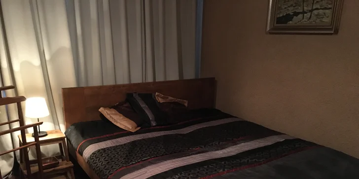 Zasloužená až 2hodinová relaxace: pivní či vinná lázeň pro 2 s občerstvením i s masáží