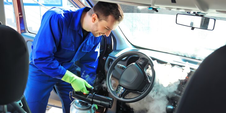 Mytí auta u vás doma: mobilní ruční čištění párou karoserie a interiéru