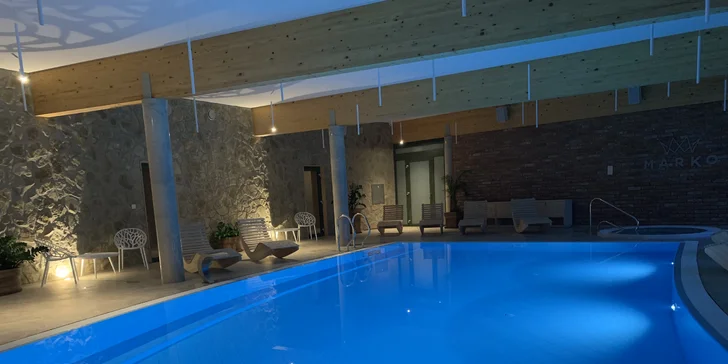 Lednicko-valtický areál: luxusní pobyt s wellness s bazénem, vinotékou a prosekárnou