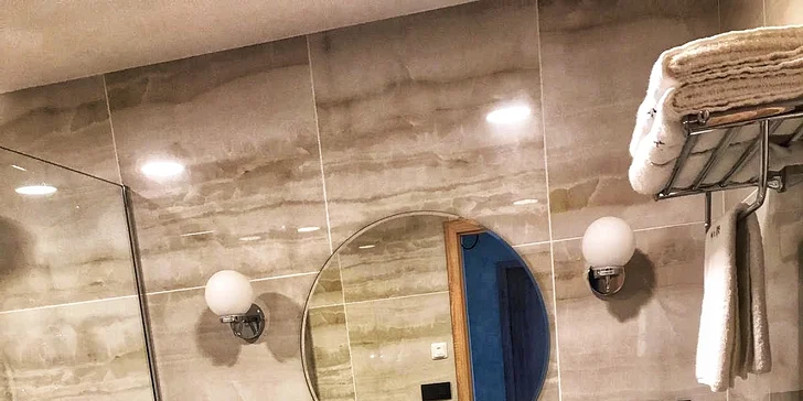 Lednicko-valtický areál: luxusní pobyt s wellness s bazénem, vinotékou a prosekárnou